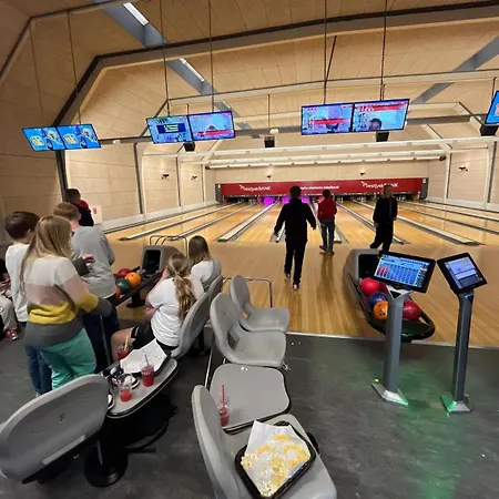 Nyaraló Large Activity House With Free Waterpark And Bowling *